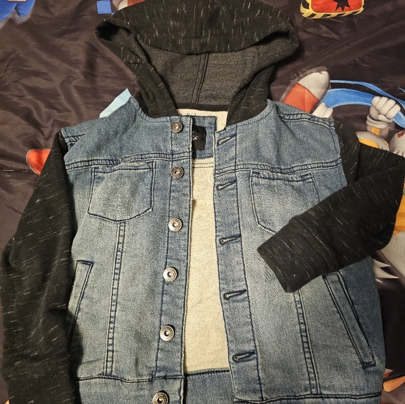 Boy's Jean Jacket 5T - Picture 1 of 5